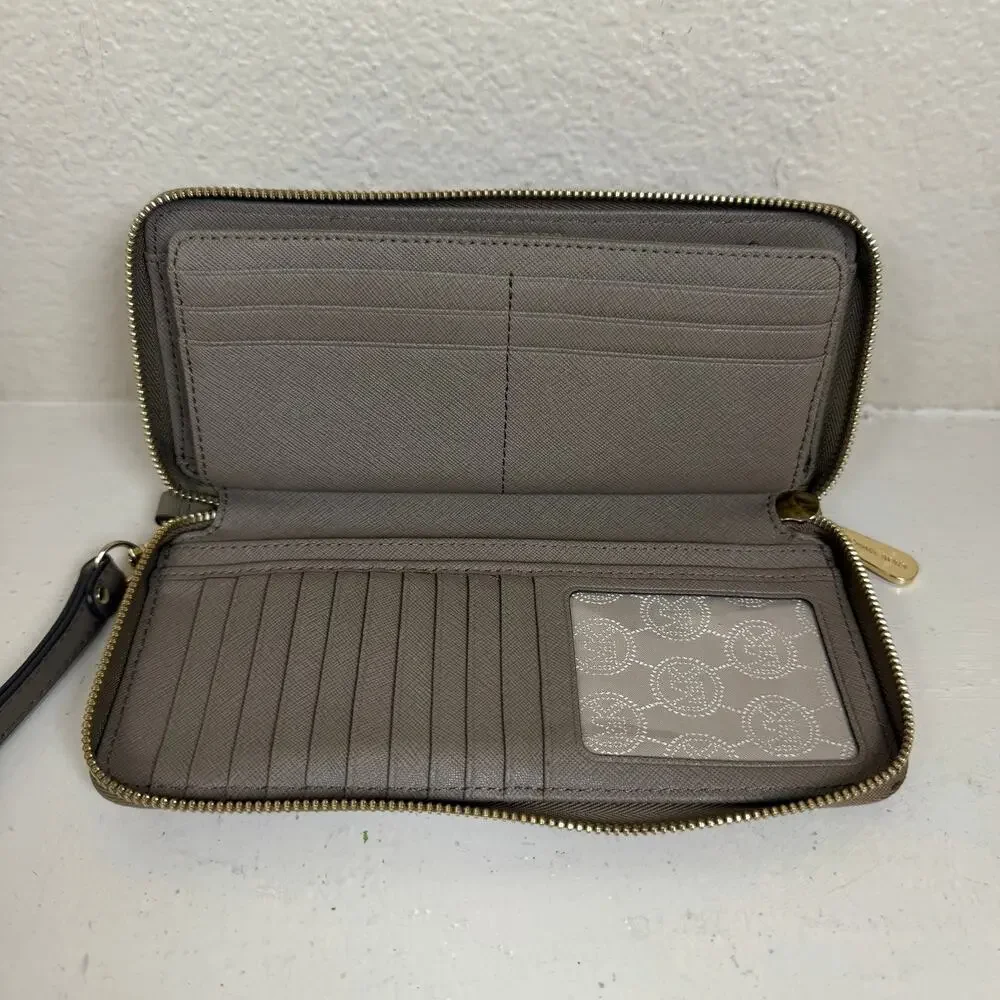 Michael Kors Large Pebbled Leather Continental Wallet Wristlet Taupe EUC